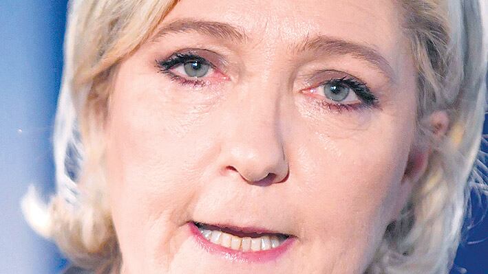 Marine Le Pen, desaforada.