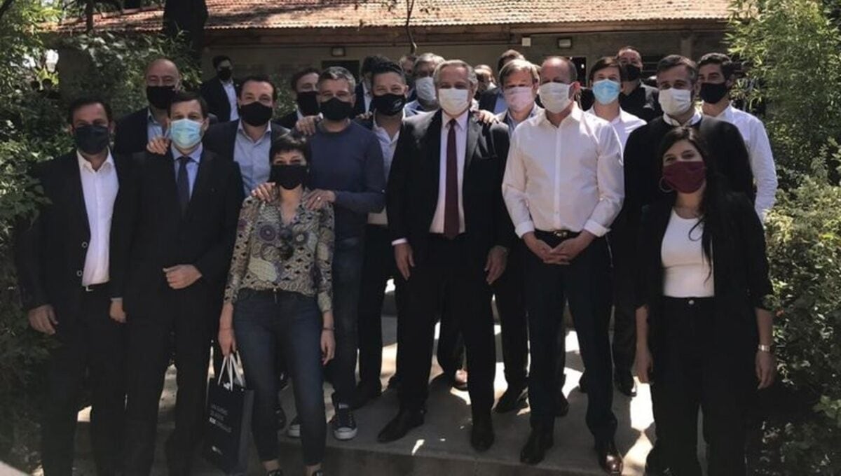 Durante el asado, el presidente Alberto Fernández le agradeció a los intendentes la tarea en la campaña electoral.