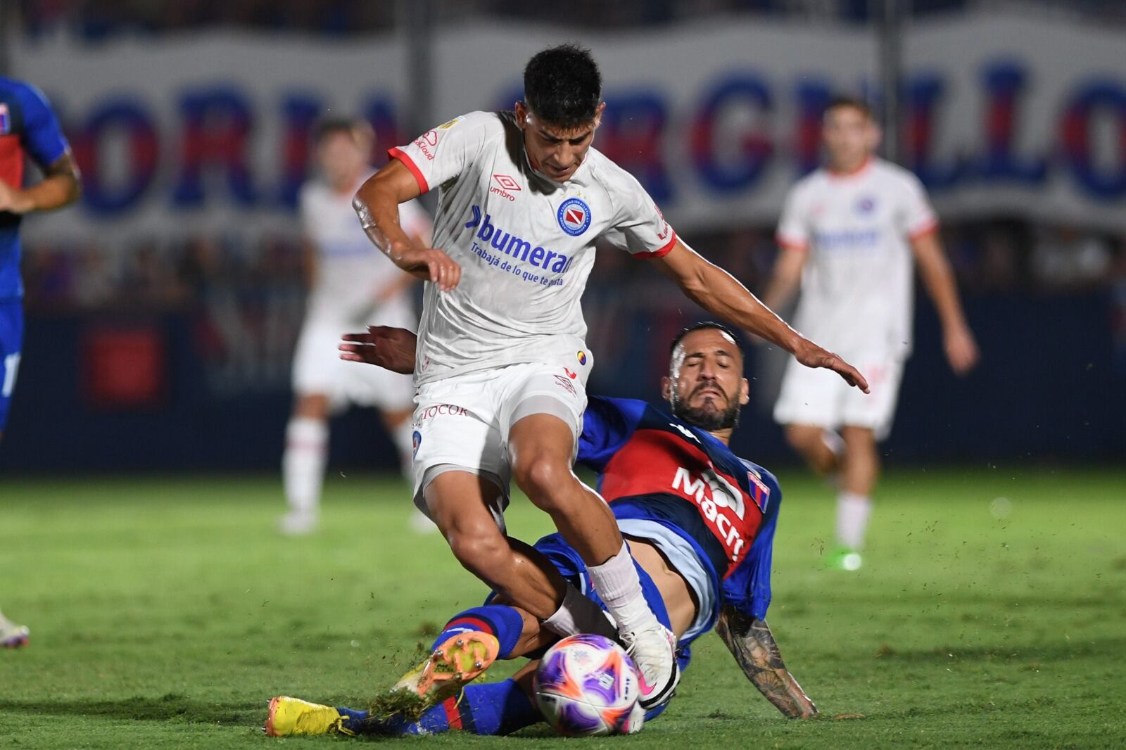 Argentinos se hizo fuerte en condición de visitante