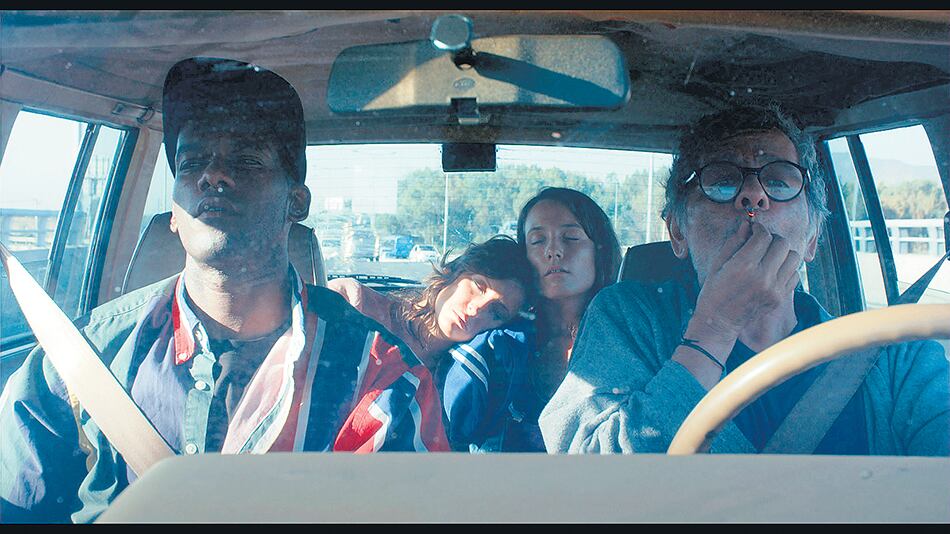 Dry Martina es una película de look más profesional que las superindies películas previas del Che Sandoval.