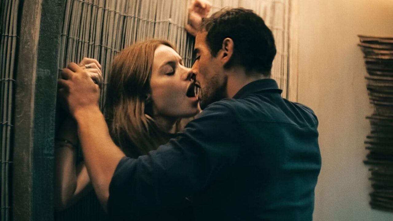 El film francés, "Sin aliento", está basado en la historia de la buceadora Audrey Mestre. (Foto: Netflix) 