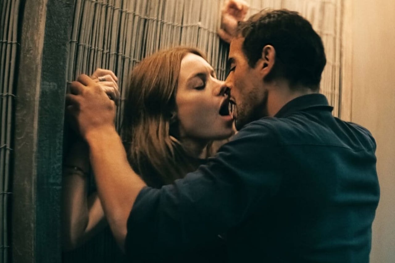 El film francés, "Sin aliento", está basado en la historia de la buceadora Audrey Mestre. (Foto: Netflix)