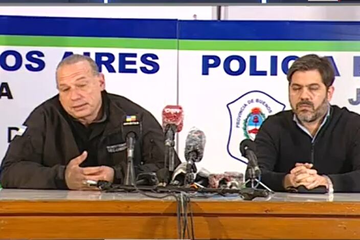 La explosión de los reclamos salariales de la policía bonaerense obligó al gobierno de Axel Kicillof a adelantar parte de los anuncios que se iban a hacer cerca del fin de semana.