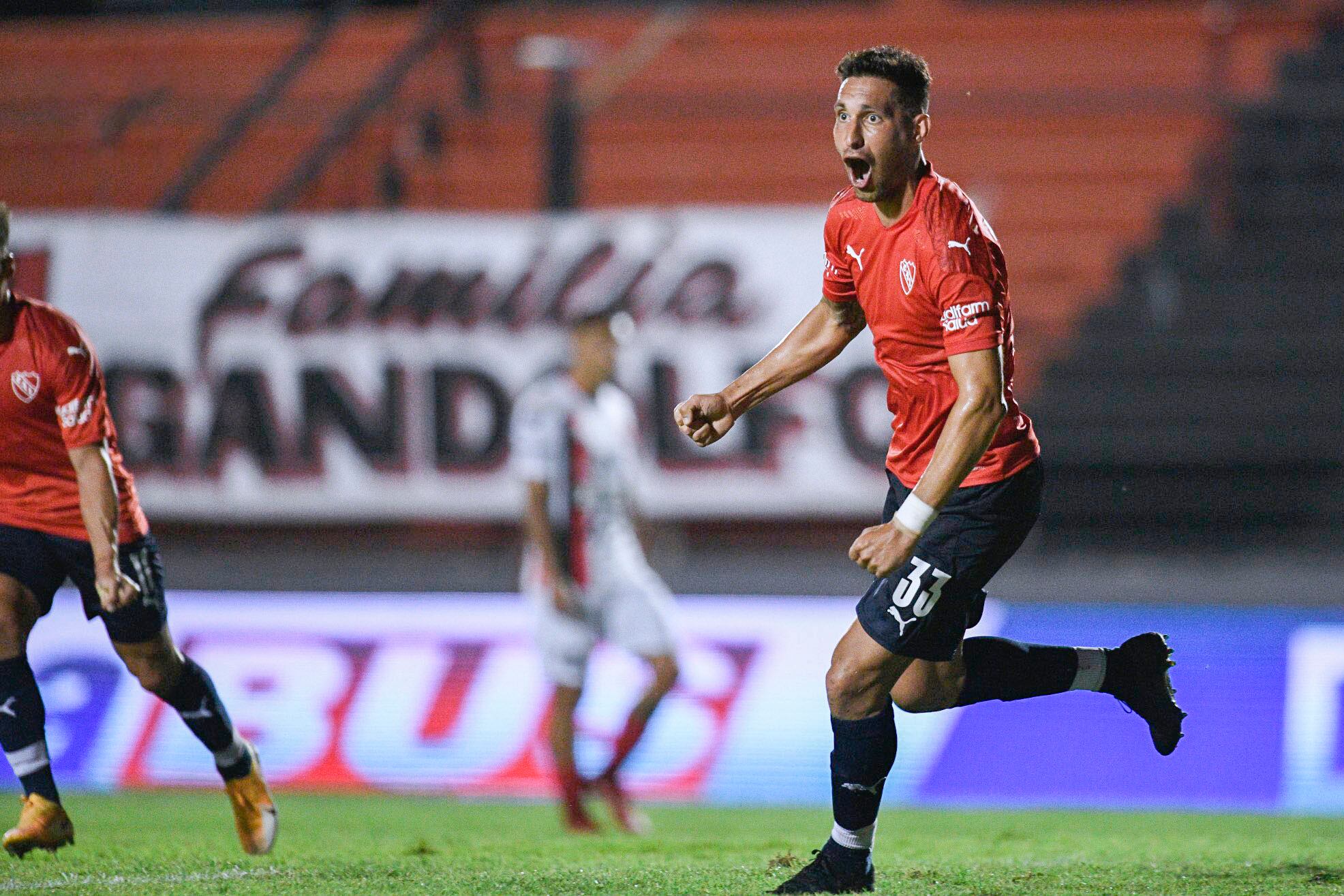 El festejo de Insaurralde para darle la victoria a Independiente.
