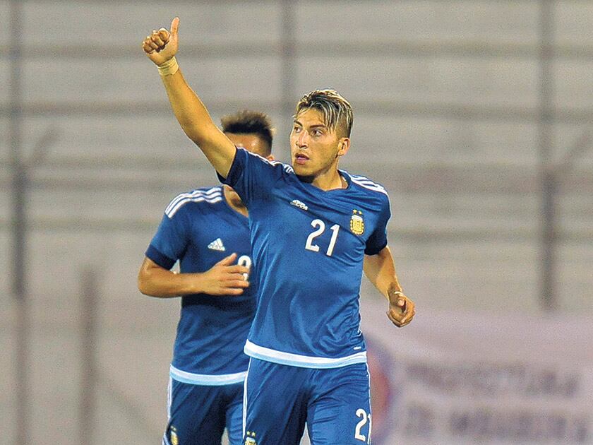 Marcelo Delgado, goleador del torneo con cinco, vuelve a ser titular. 