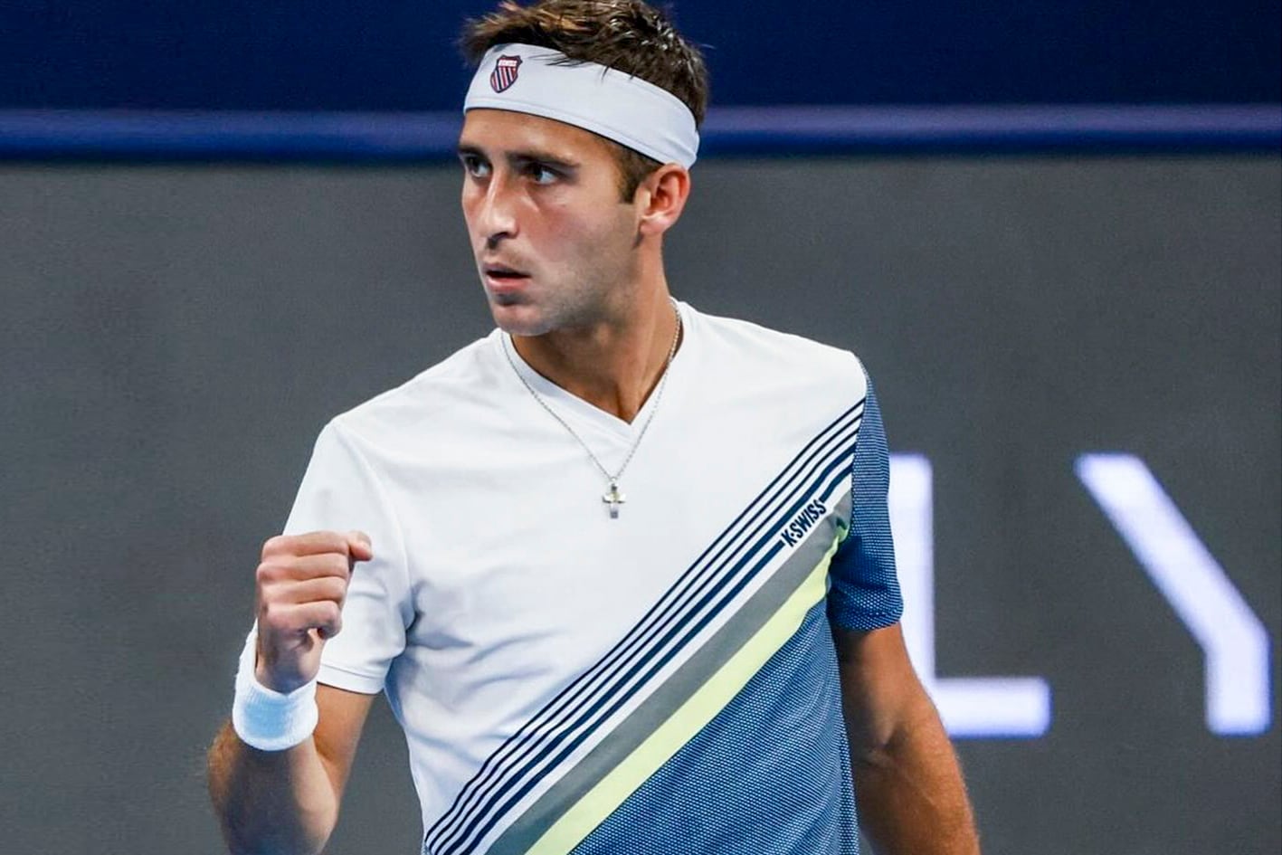 Etcheverry cierra el puño para festejar