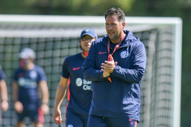 Dabove reservará a algunos titulares para la revancha del martes ante Santos.