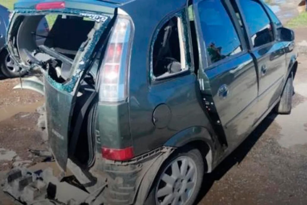 Así quedó el auto donde iba Thiago Franco.