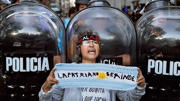 Además de la movilización se realizó un foro abierto contra el presupuesto.