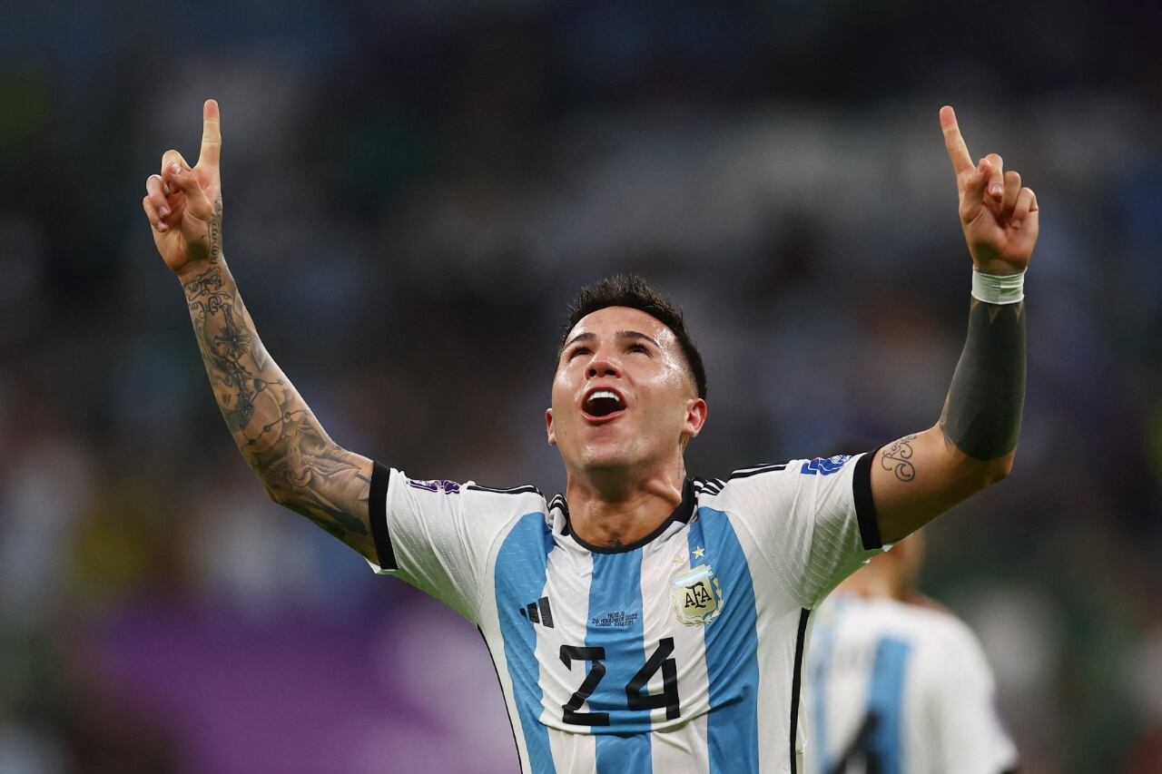 El golazo de Enzo Fernández quedó elegido entre los diez mejores del torneo