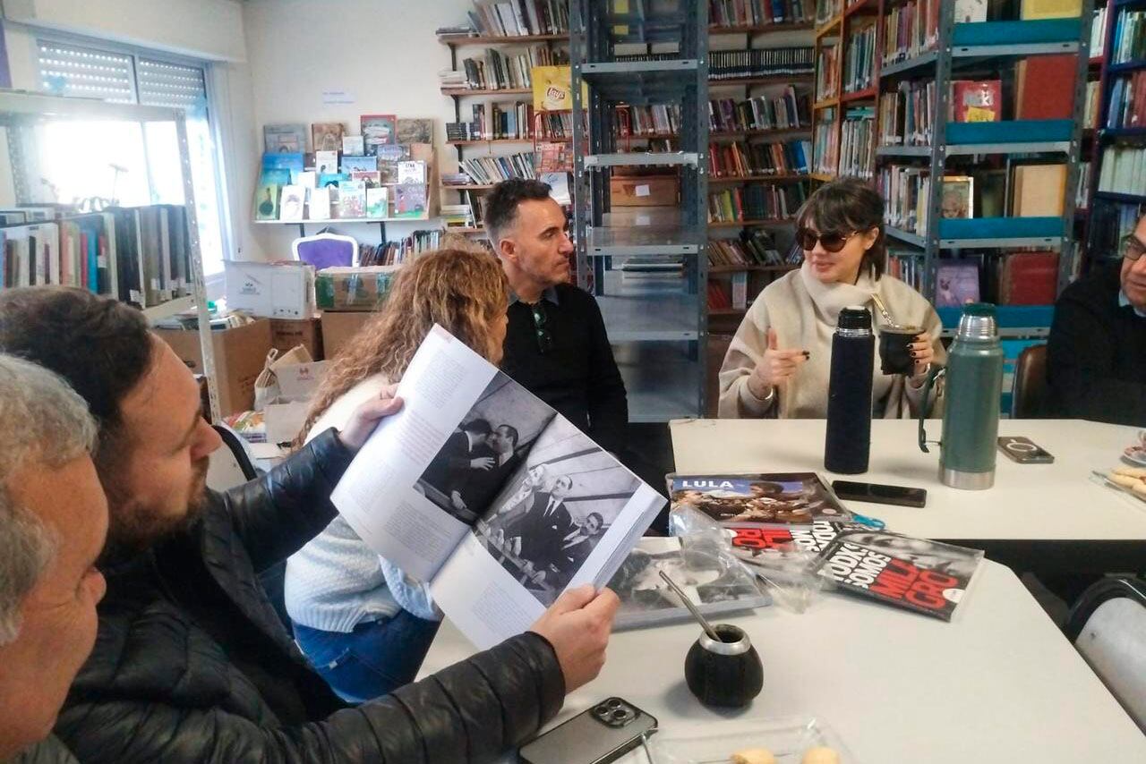 Gisela Marziottala en la Biblioteca Popular Rosario Sur.