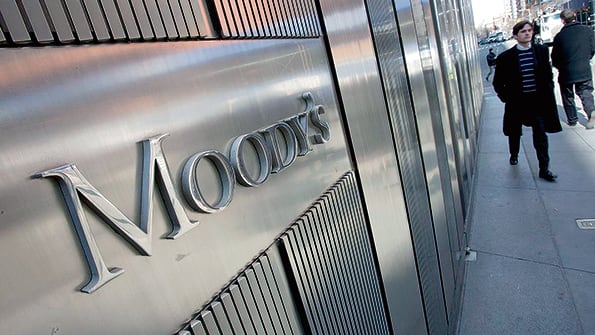 La agencia Moody’s ha venido criticando la decisión de subir la tasa de interés.