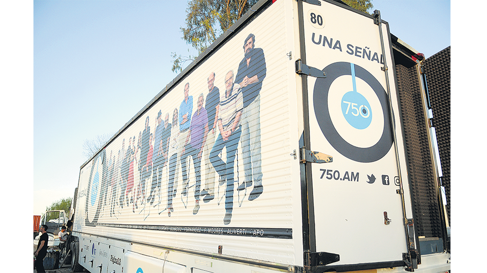 Desde el mediodía, en el Rosedal se emitirán Detrás de lo que vemos y Una nueva aventura.