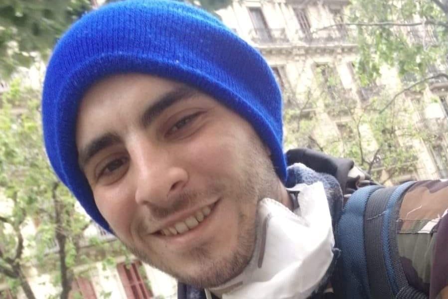 El joven cordobés se cayó de un acantilado de España mientras paseaba en su día de descanso. (Foto: Facebook @MarciaBesso)