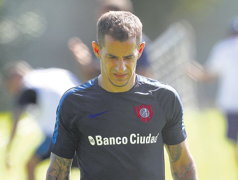 Romagnoli se quejó porque el DT le dijo por WhatsApp que no viajaba a Brasil.