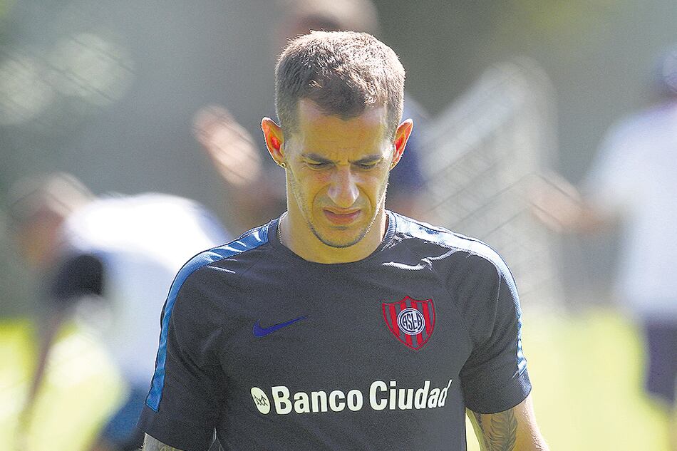 Romagnoli se quejó porque el DT le dijo por WhatsApp que no viajaba a Brasil.