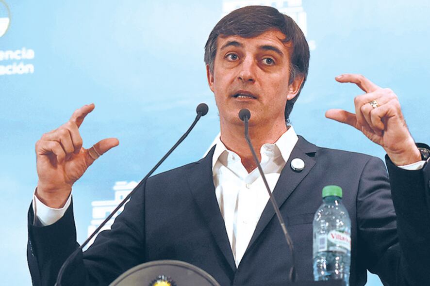 El ministro de Educación Esteban Bullrich será el principal candidato de Cambiemos en la provincia.