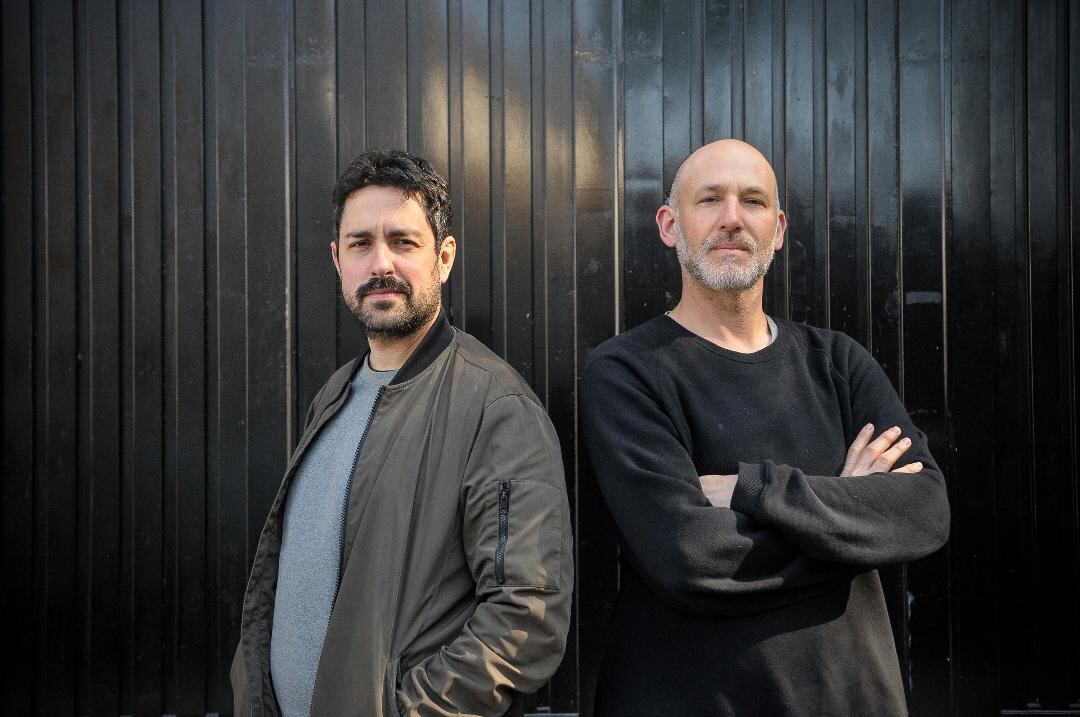 Santiago Gobernori y Matías Feldman, los fundadores de Teatro Bravard.