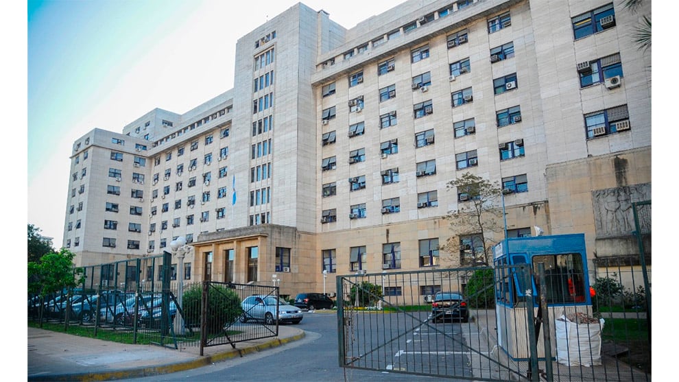 La Cámara Nacional de Casación revirtió un fallo que había condenado a un hombre de 28 años a seis años de prisión por un brutal ataque a su expareja.