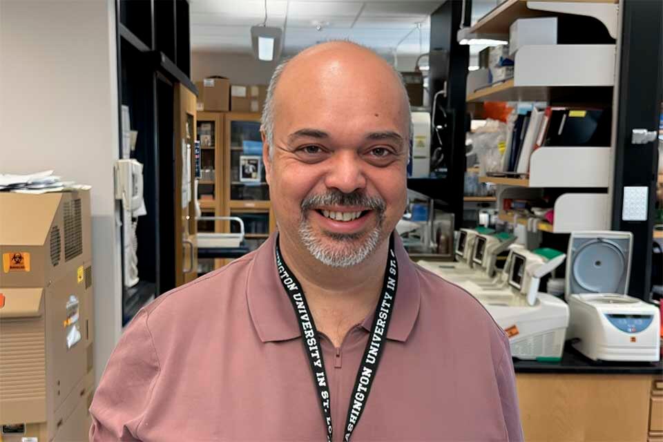 Mario Feldman vive en Estados Unidos.