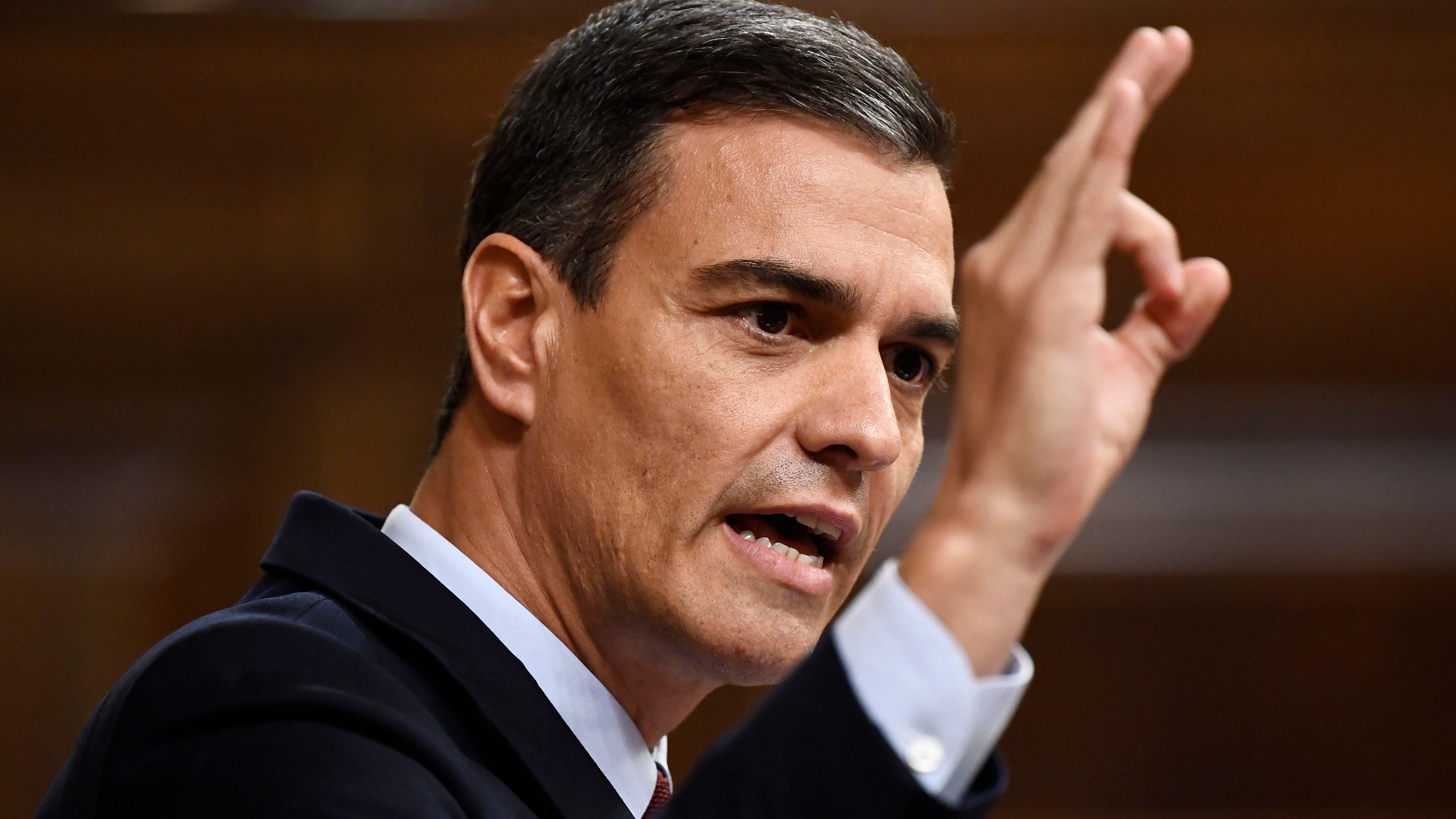 Sánchez presentó su programa de gobierno social y progresista. 