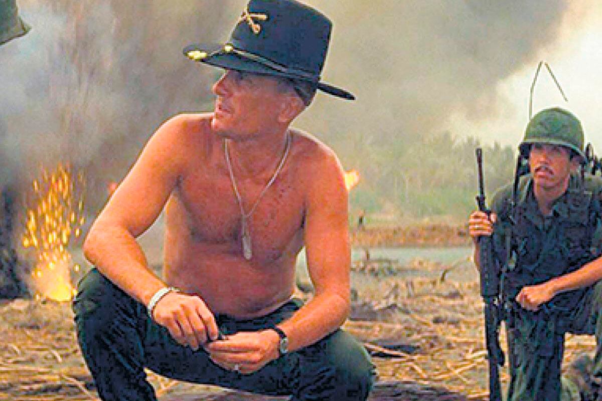 El actor Robert Duvall, nacido el 5 de enero de 1931, en una escena de Apocalipsis Now.