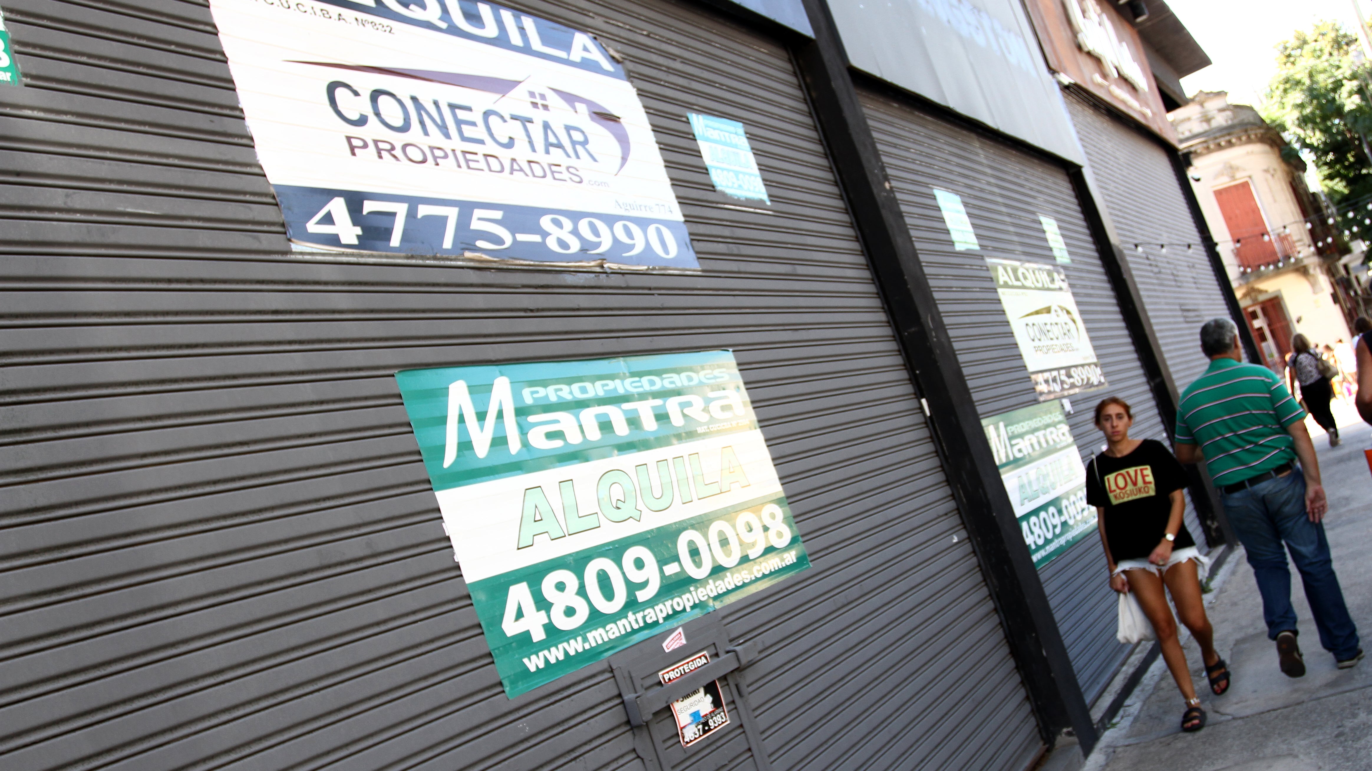 Los tarifazos, las altas tasas, las importaciones y la menor demanda explican el masivo cierre de empresas.