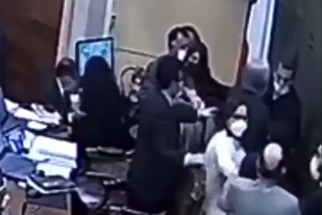 Un diputado golpeó al vicepresidente de la Cámara Baja. Imagen: captura de video