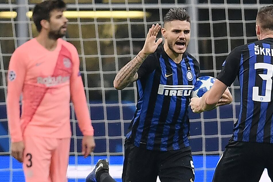 Mauro Icardi festeja el gol que marcó para empate para el Inter, cuando el partido terminaba.
