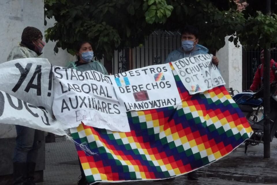 Movilización de maestros indígenas en Capital