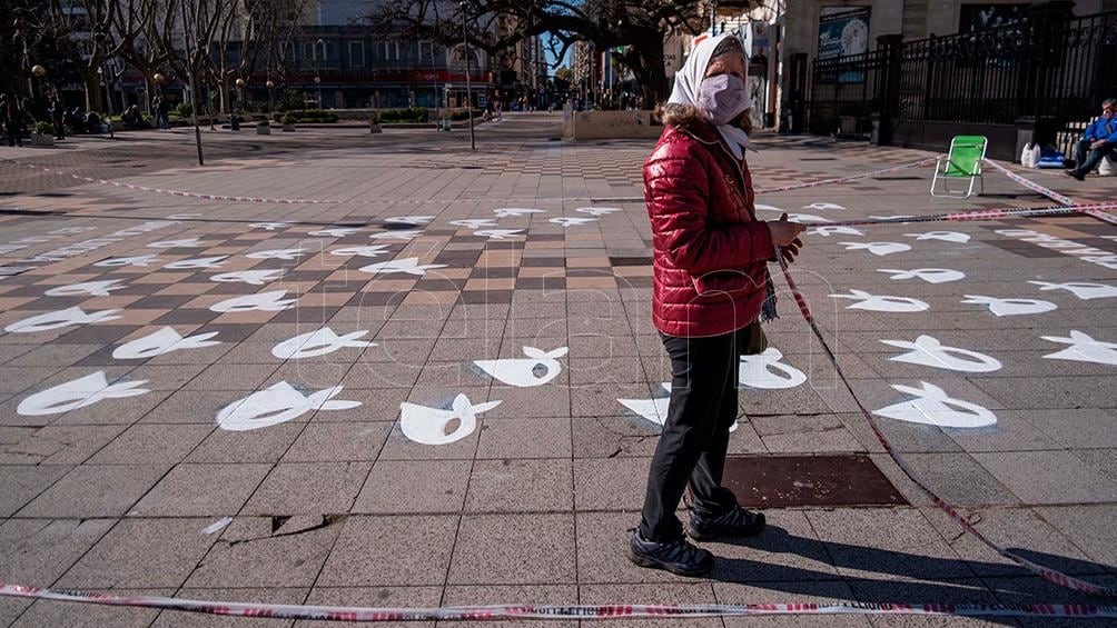 Los organismos de derechos humanos de la ciudad de Mar del Plata repudiaron el acto de vandalismo y pidieron que sea investigado el hecho, al que calificaron como "un ataque de odio".