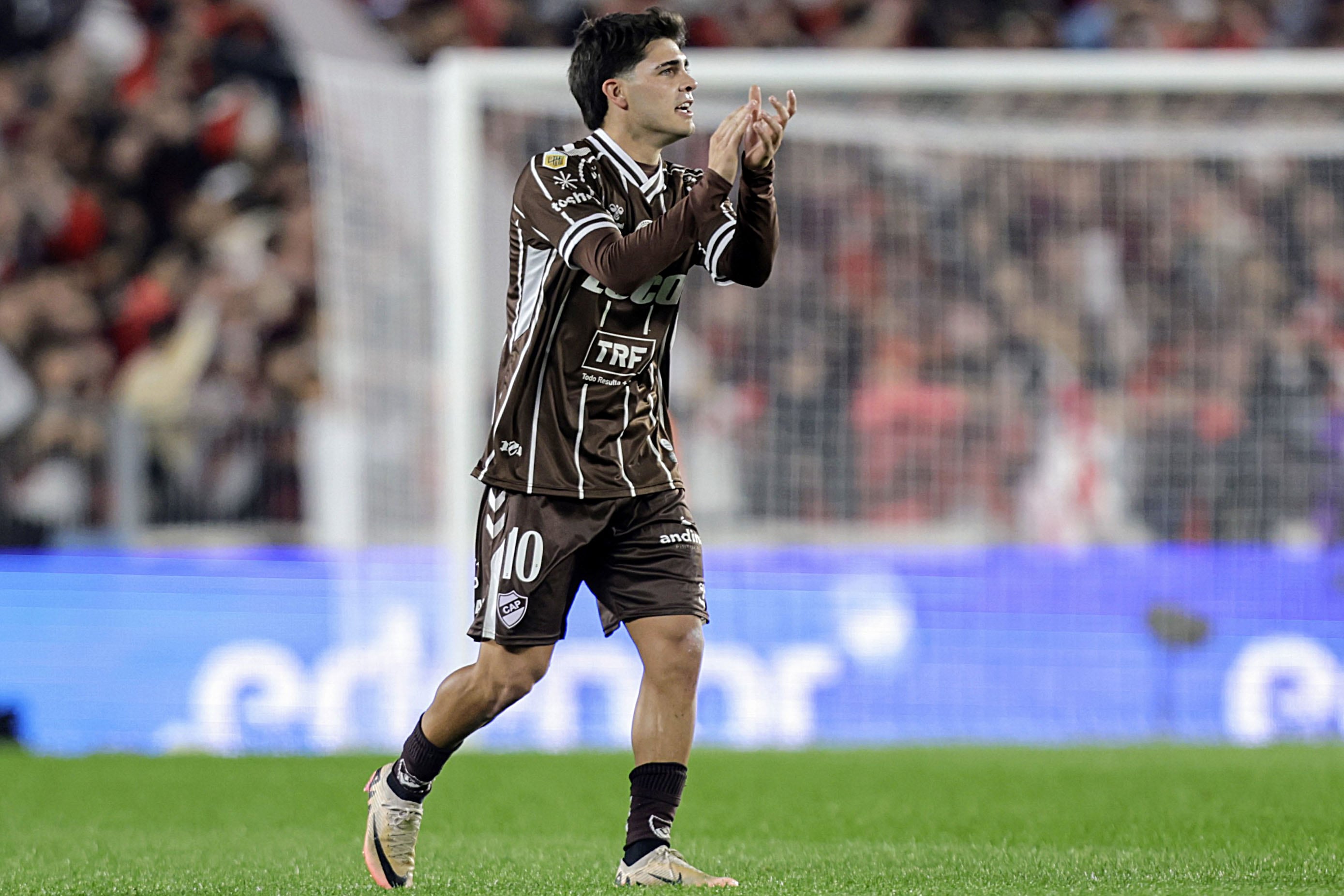 Vicente Taborda, figura del Calamar campeón del Torneo Apertura