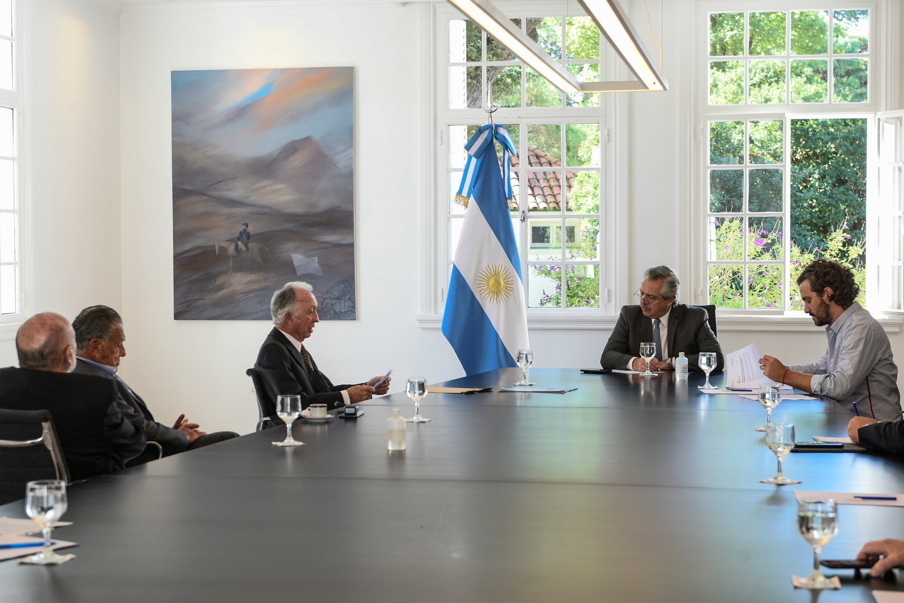 Alberto Fernández con los directivos de la CAC.