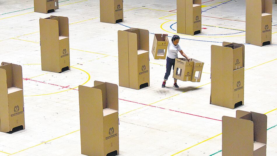 Más de 36 millones de colombianos son llamados a las urnas este domingo.