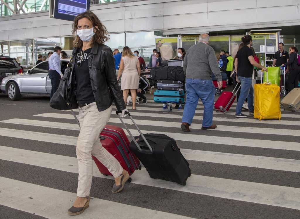 El Gobierno modifició los requisitos para ingresar a la Argentina en el marco de la pandemia de coronavirus.