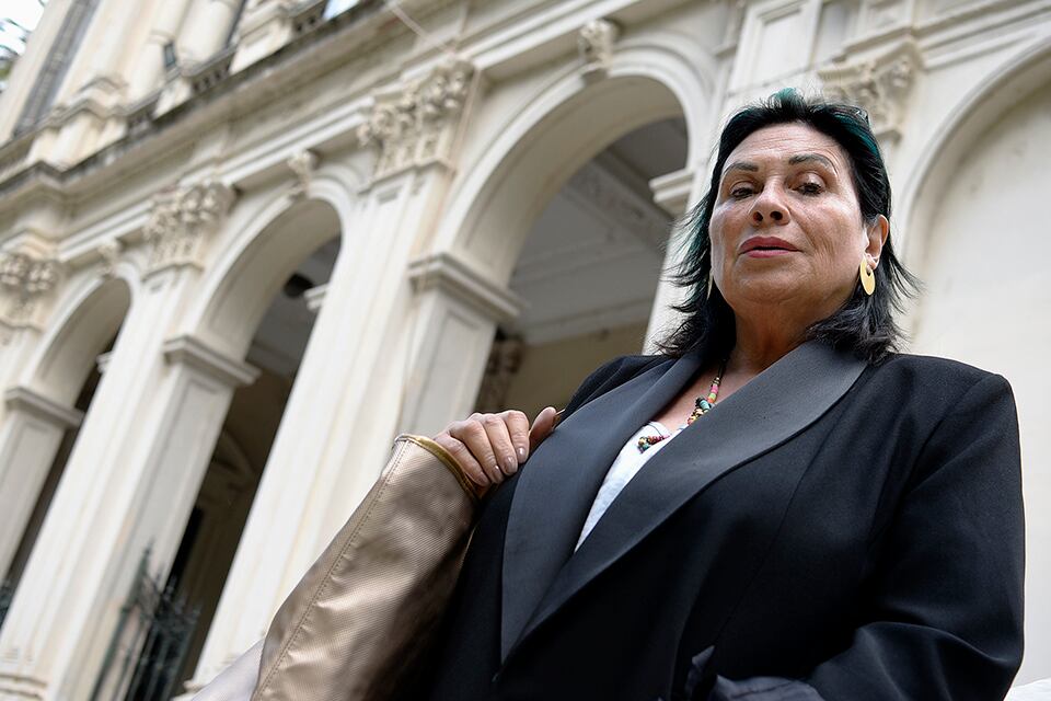 Adriana Arce contó que había carpetas con fotos de las personas desaparecidas. 