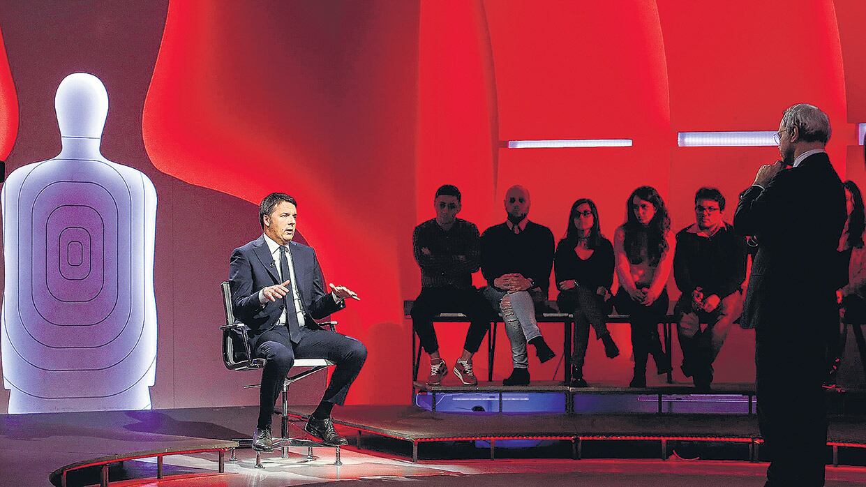 El ex premier Matteo Renzi, secretario general del Partido Democrático, habla de las elecciones en un programa de la televisión italiana.