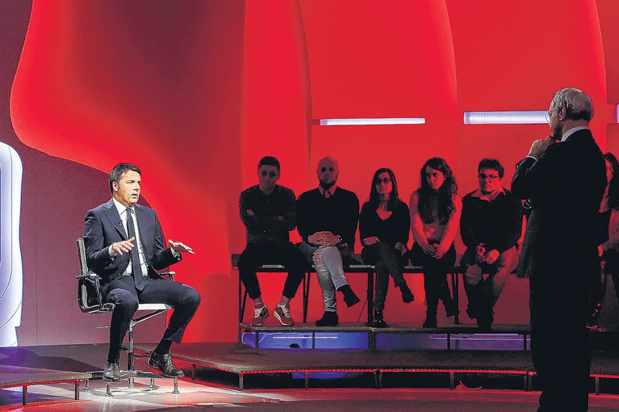 El ex premier Matteo Renzi, secretario general del Partido Democrático, habla de las elecciones en un programa de la televisión italiana.