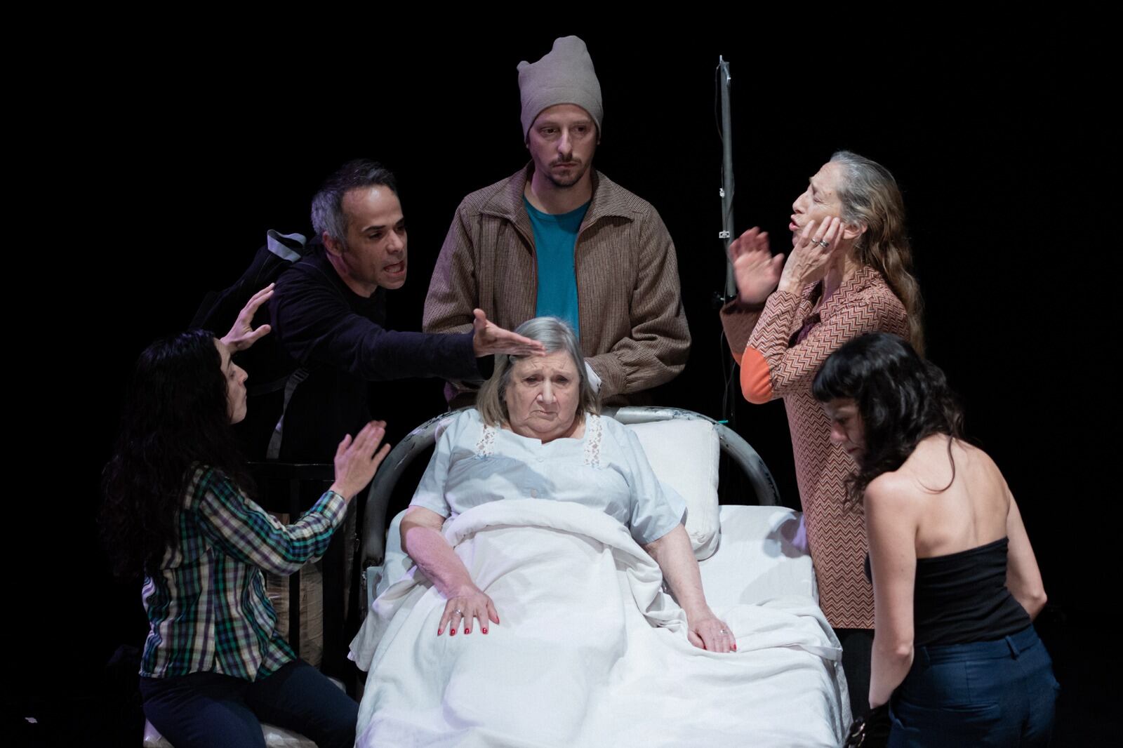 "La omisión...", la historia de una familia al borde de la disolución.