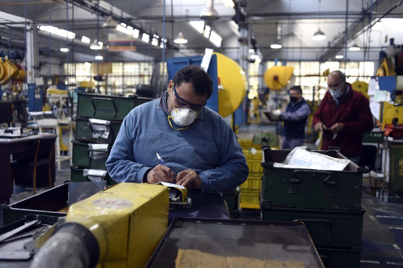 Una nueva era de fomento de la producción local de bienes esenciales.