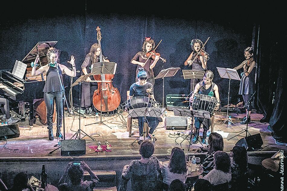 Las integrantes de La Rantifusa encuentran en la orquesta un espacio para plantarse.