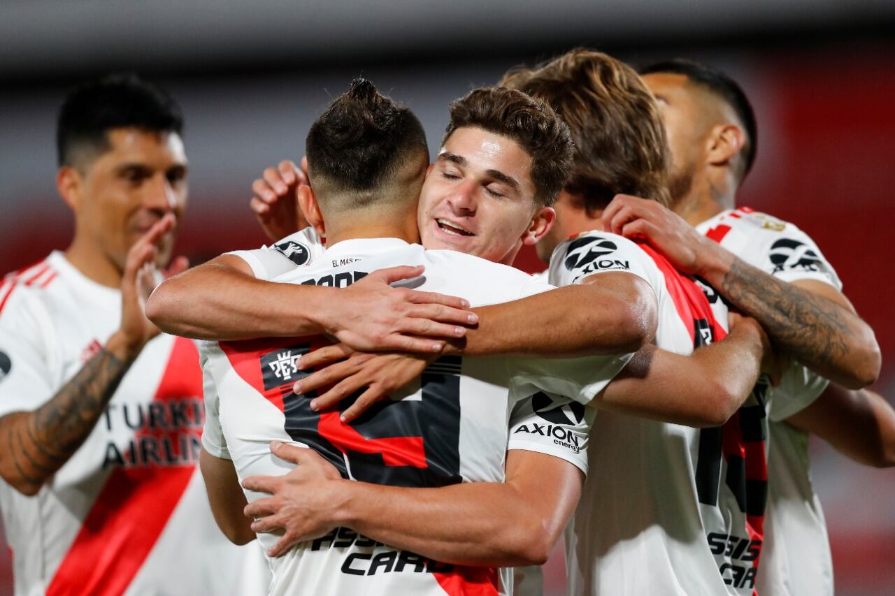 Todo River festeja el éxito ante Liga de Quito.