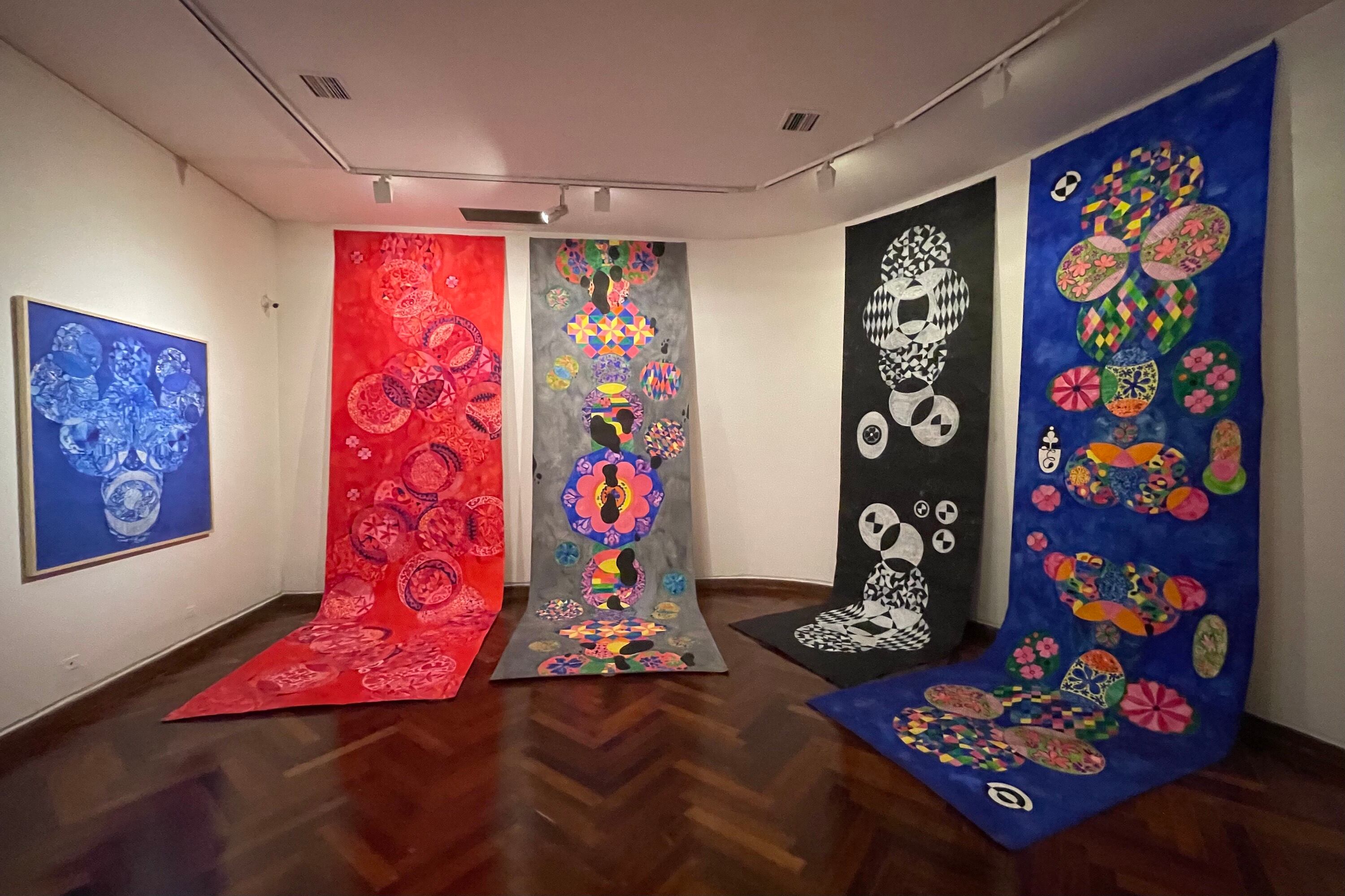 Instalación "La joven señora finalmente entendió..." de Paula Parisot.