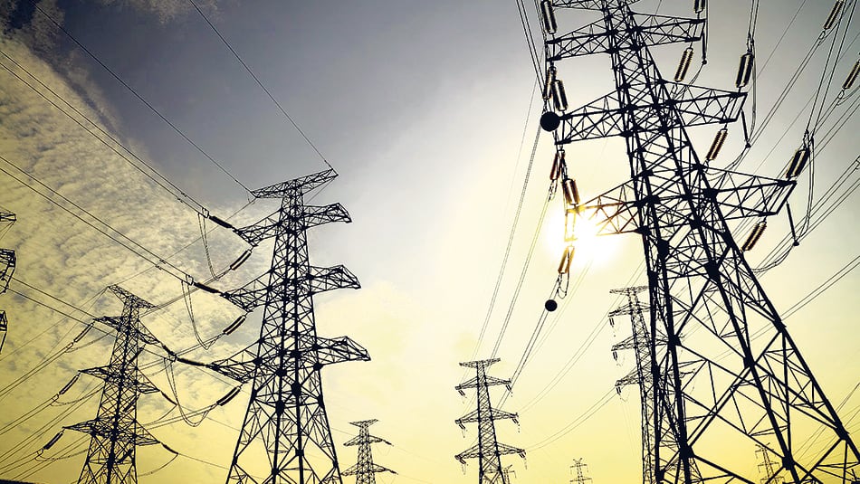 La firma Transener, controlada por Pampa Energía, tiene el monopolio de la transmisión eléctrica nacional. Enarsa, su socio estatal, se retira.