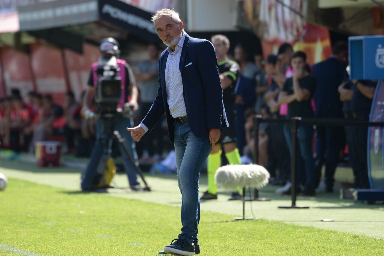 Rondina cerró su paso por Colón con sólo siete partidos