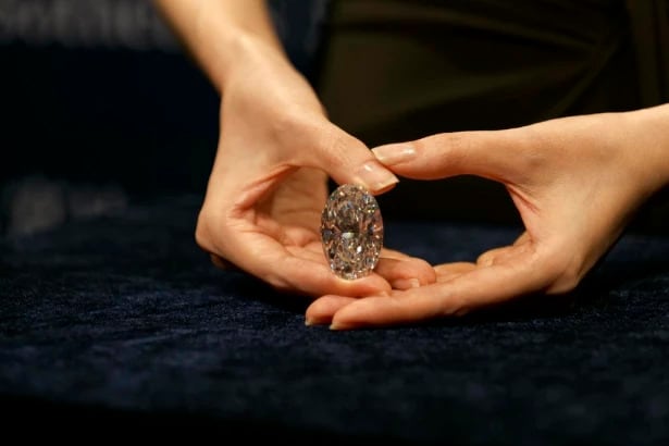 El diamante "Victor 10239", considerado perfecto, fue subastado por Sotheby's en 13,4 millones de dólares