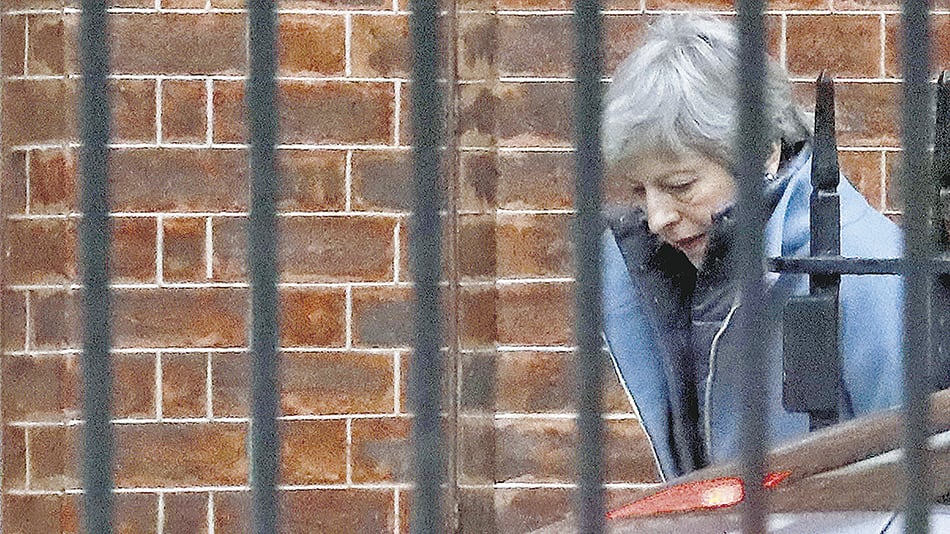 May está dispuesta a prolongar por tres meses el proceso de retirada del Reino Unido.