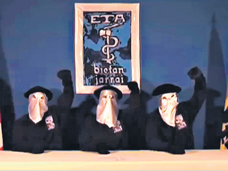 Imagen del anuncio del cese de fuego de 2010, preludio del fin de la lucha armada.