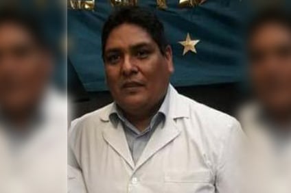 Mario Sandoval había perdido hace poco tiempo a su papá, también por covid. “Tenía mucho miedo. Hace poco nos dijo `ojalá que terminemos todos juntos el año´, recordó una profesora.