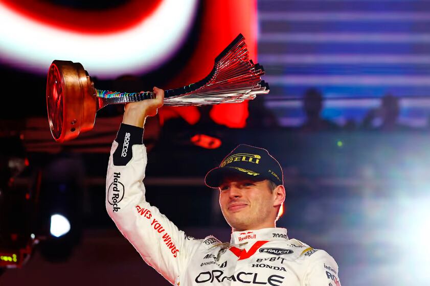 Max Verstappen festeja la victoria en Las Vegas.